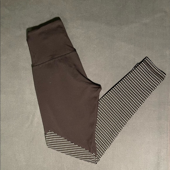 Strut This Color block Legging - Picture 2 of 12